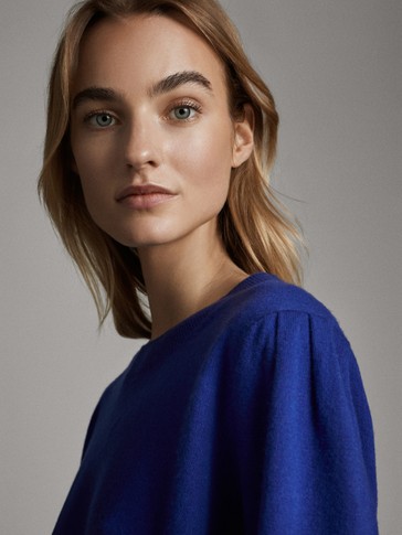 Wool sweater with shoulder pleats