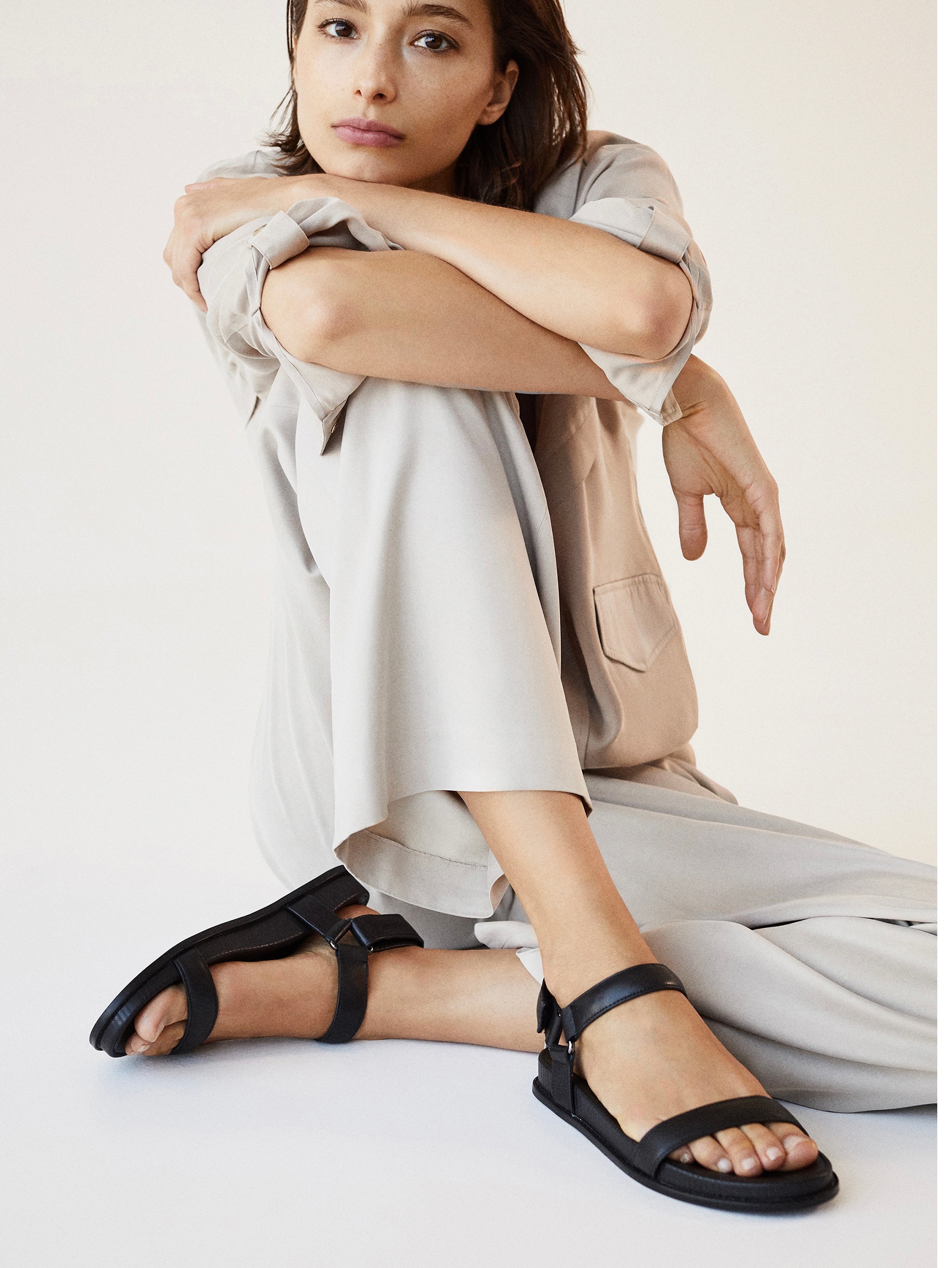 massimo dutti flat sandals