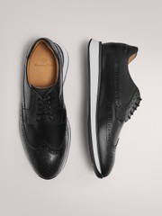 BLACK TRAVELLER TRAINERS