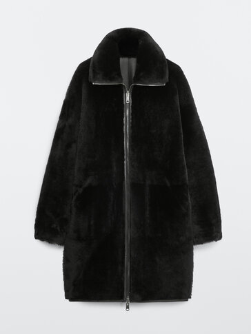 Czarny płaszcz z wełny mouton i skóry