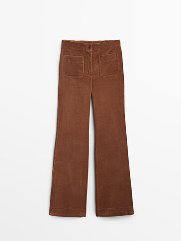 Панталон от рипсено кадифе с широки крачоли и джобове
