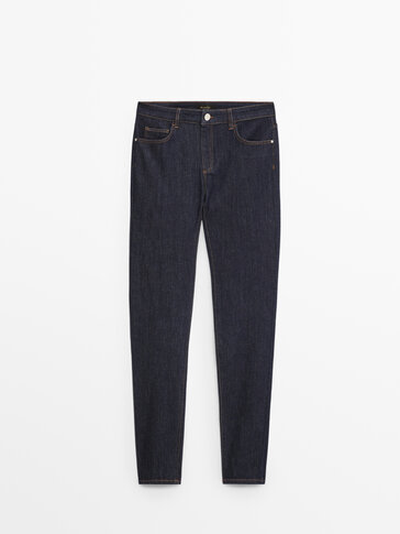 Mid-rise skinny jeans