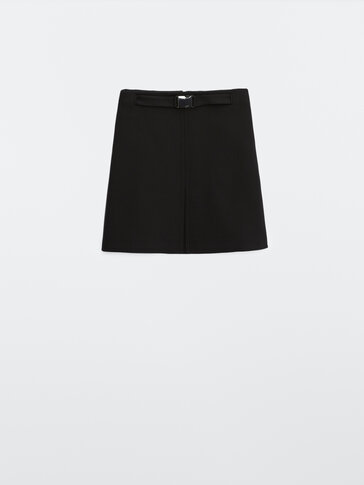 Black mini skirt with buckle