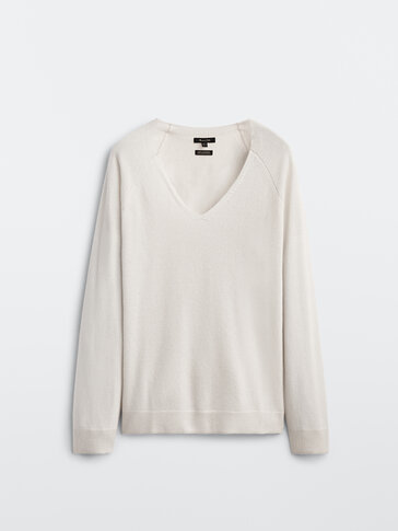 100% cashmere v-neck sweater
