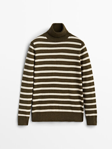 Вовняно-кашеміровий светр із коміром-водолазкою