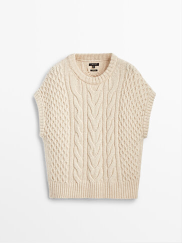 Cable-knit vest