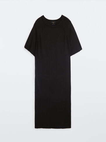 Short sleeve dress with seam detail