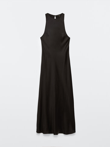 فستان طويل أسود بحمالات ولمسة نهائية ساتان