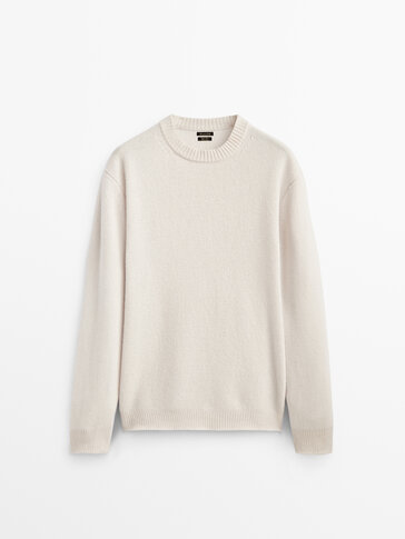 Wool/cashmere crew neck sweater