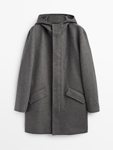 Длинное пальто из шерсти с капюшоном