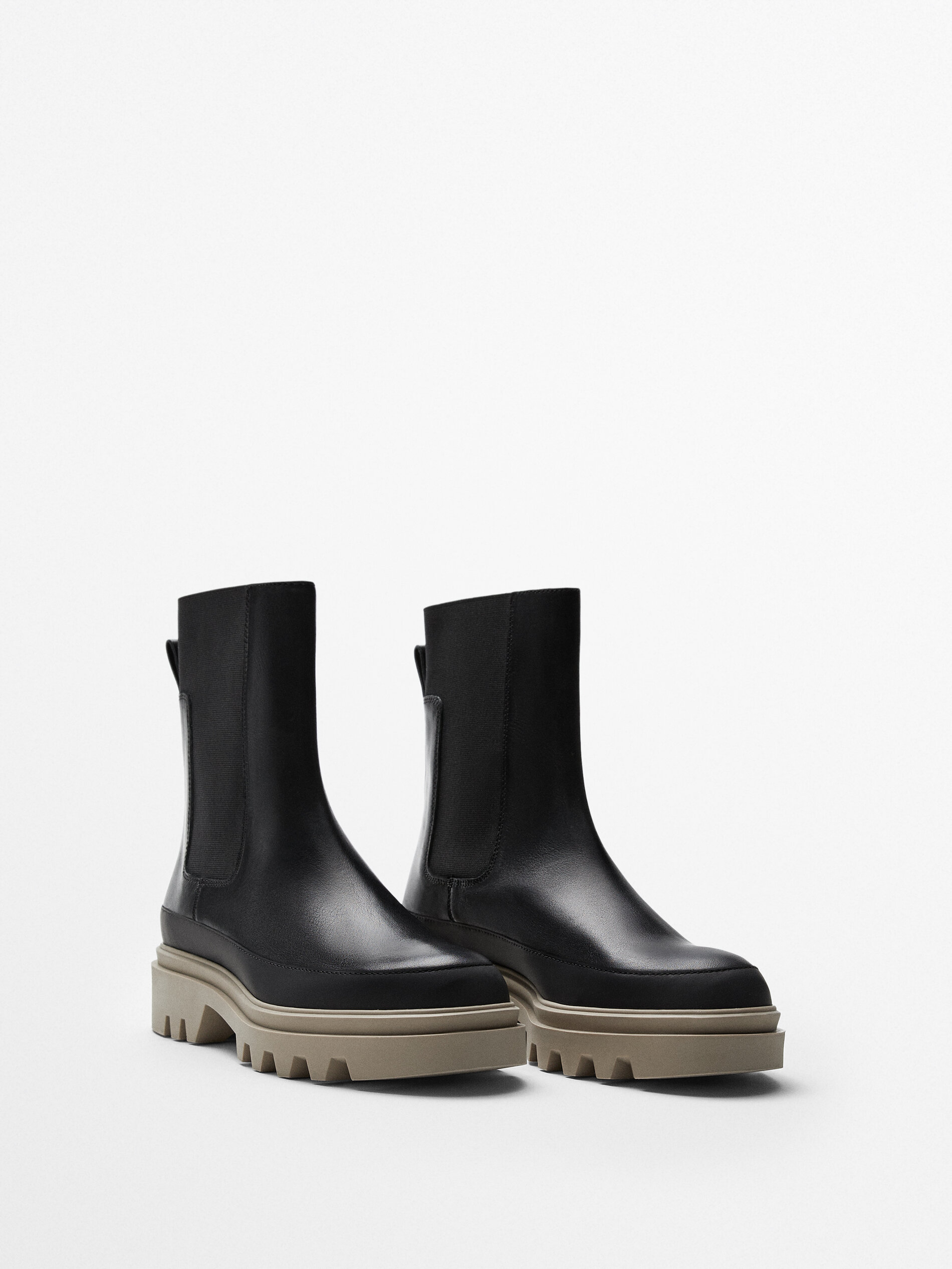 Massimo Dutti - Black leather track sole Chelsea boots
