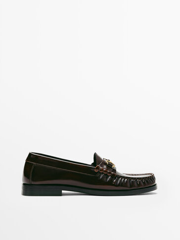 GATHERED LOAFERS WITH BUCKLE DETAIL