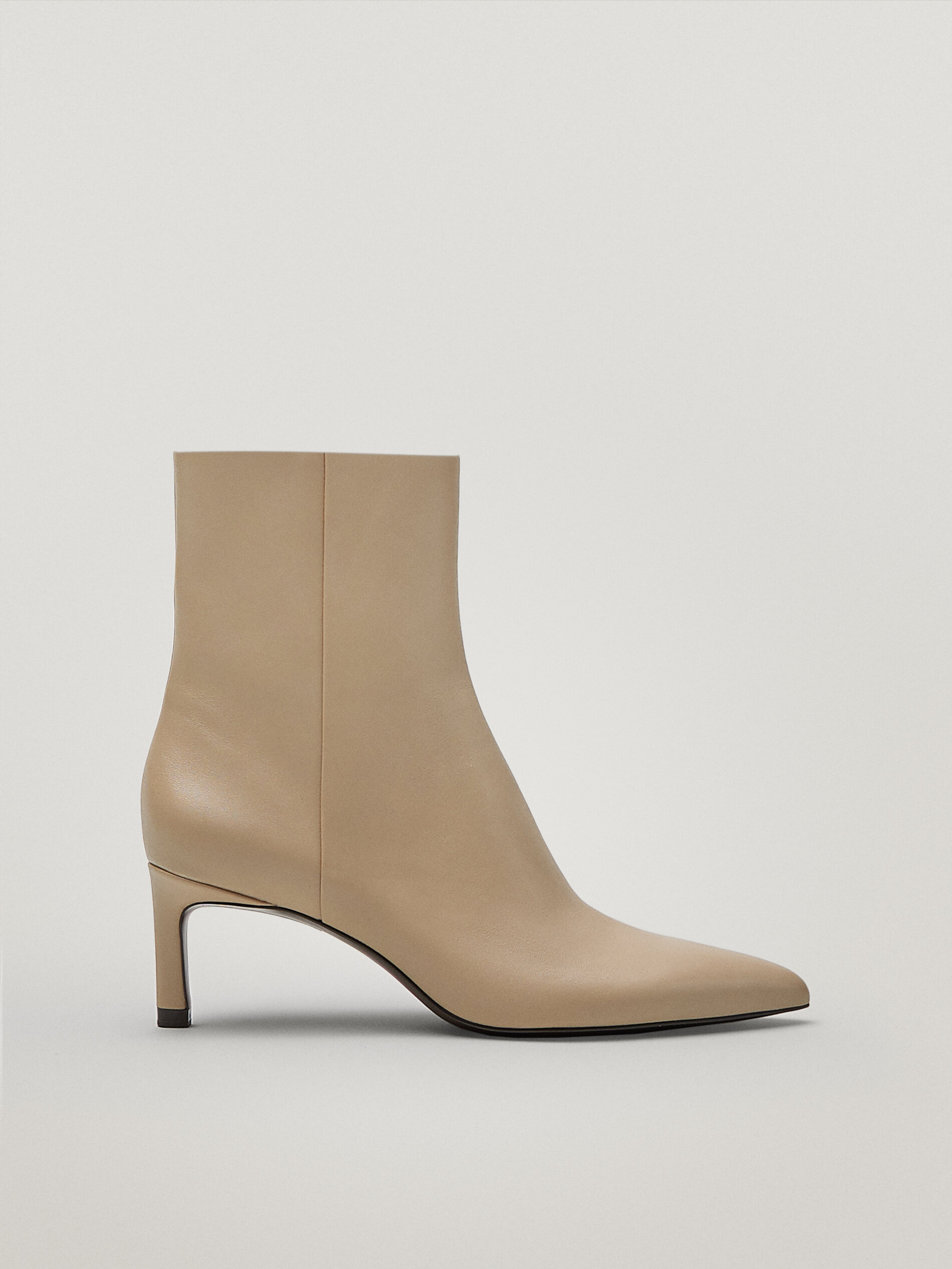 Tan heeled leather pointed ankle boots 