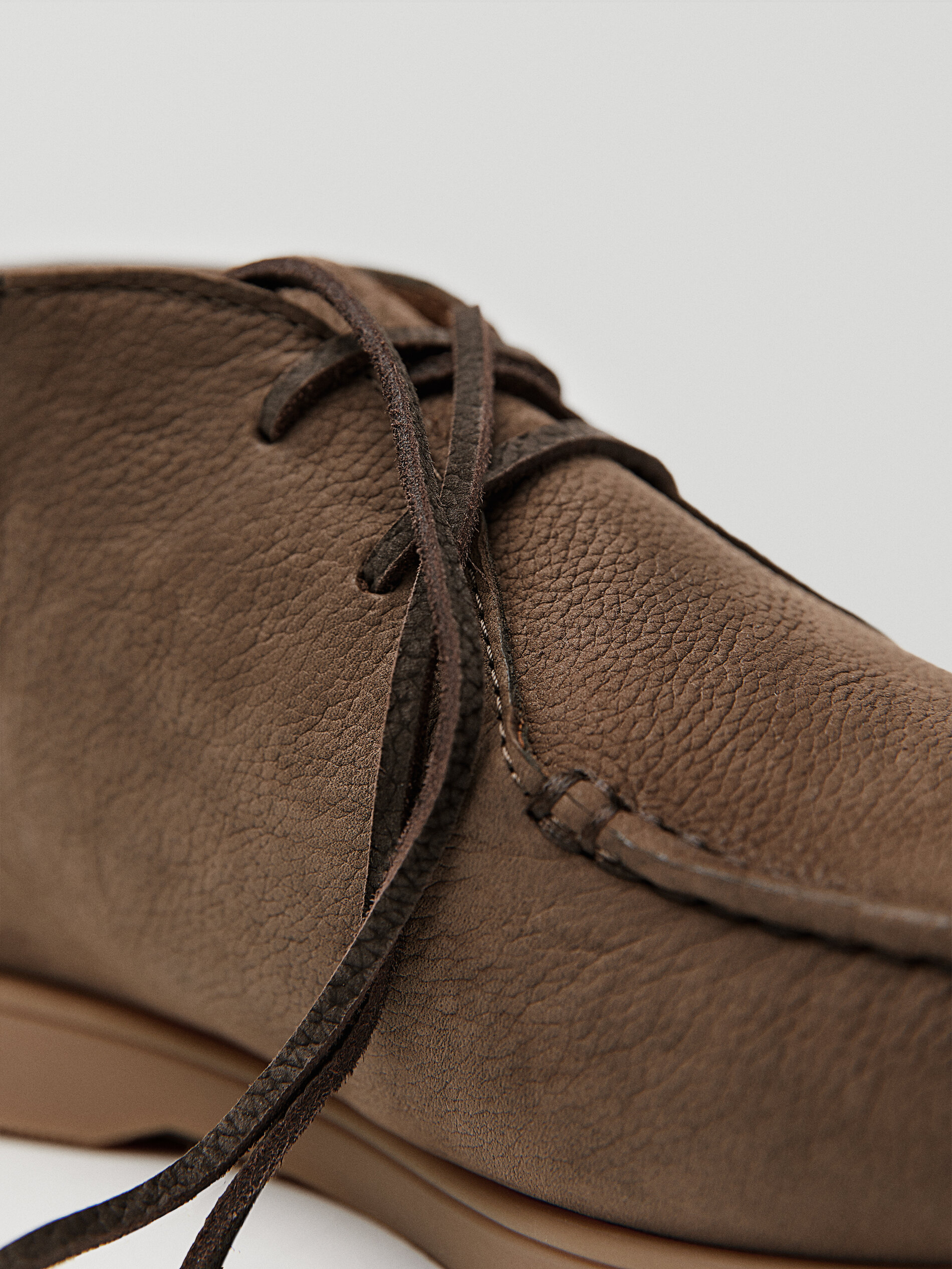 Brown nubuck leather high-top deck 