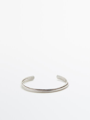 Gold-plated oval arm cuff