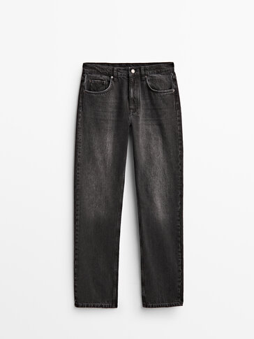 Jeans tapered fit model pinggang tinggi