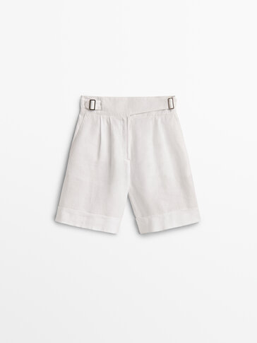 Linen Bermuda shorts with buckles