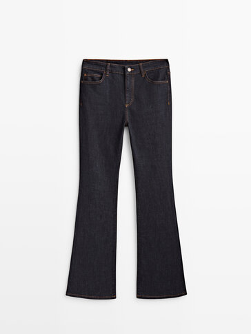 Jeans kurus berkibar model pinggang tinggi