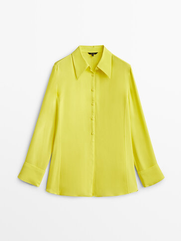 Рубашка из струящейся ткани желтого цвета
