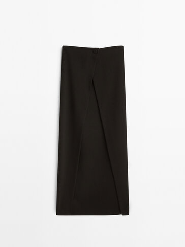 Long skirt with pleated detail