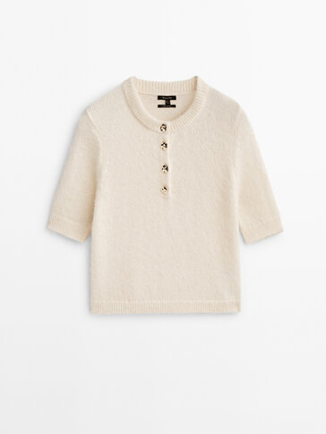 Short sleeve buttoned sweater