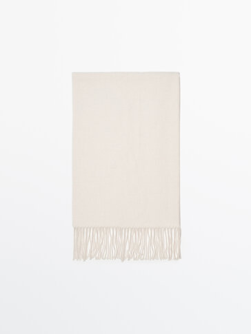 100% wool scarf with fringing