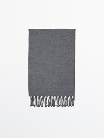 100% wool scarf with fringing