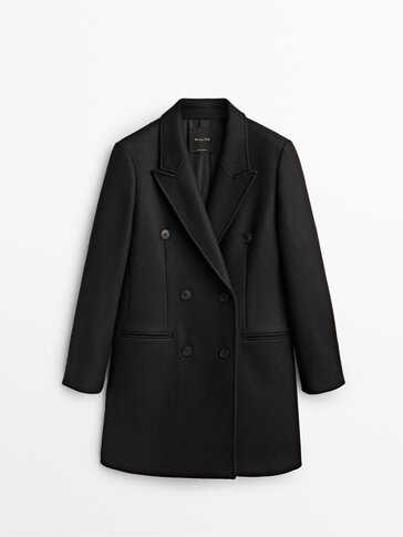 Короткое двубортное пальто черного цвета