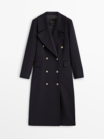 Long navy blue buttoned coat