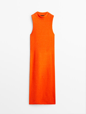Megzta suknelė su aukšta apykakle – „Limited Edition“