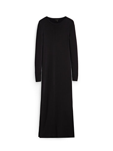 Lang svart kjole med splitt