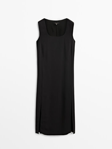 Черна рокля със средна дължина от креп