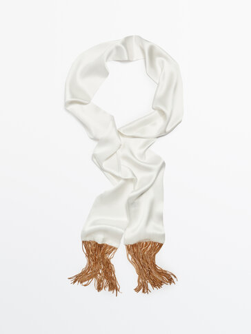 Silk foulard with golden chain -Studio