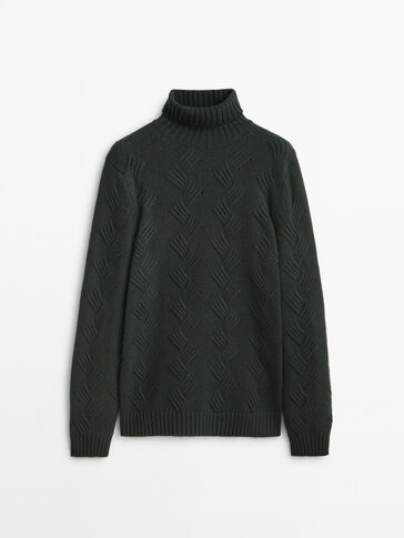 High neck sweater with oblique knit detail