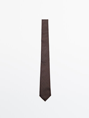 ربطة عنق من الحرير منقطة
