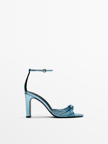 Højhælede sandaler i læder med metalliske remme –Studio