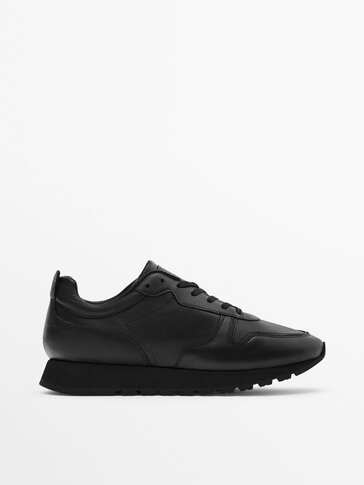 Monochrome leather trainers