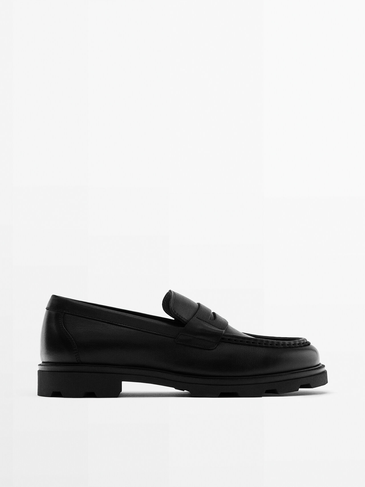 Massimo Dutti Nappa Leather Track Sole Loafers In Black