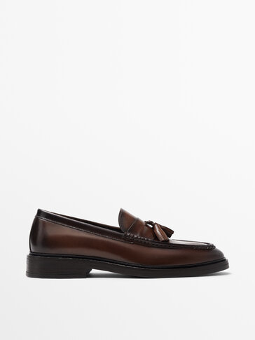 Brushed leather loafers with tassels