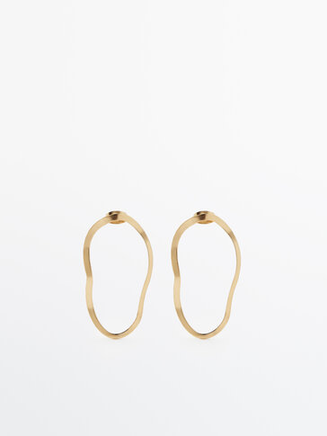 Wavy circular earrings