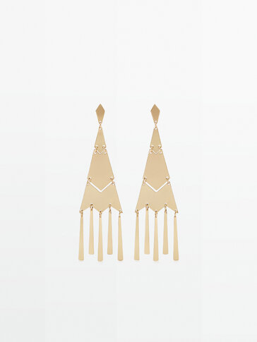 Long earrings with triangular pieces