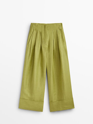 Linen trousers with darts