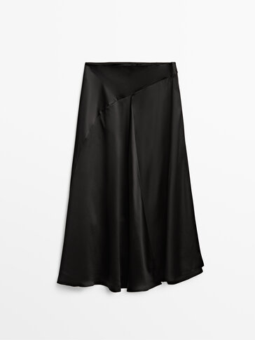 Satin skirt with slit