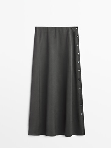 Skirt with side buttons