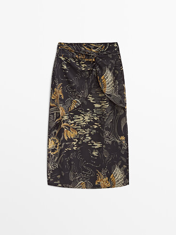 Printed skirt with knot