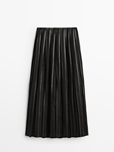 Czarna skórzana spódnica z zakładkami − Limited Edition