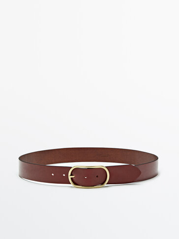 Leather belt with oval buckle