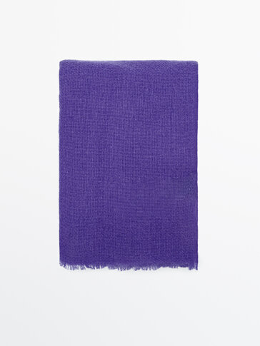 Schal aus reiner Wolle mit sichtbarem Fadenverlauf