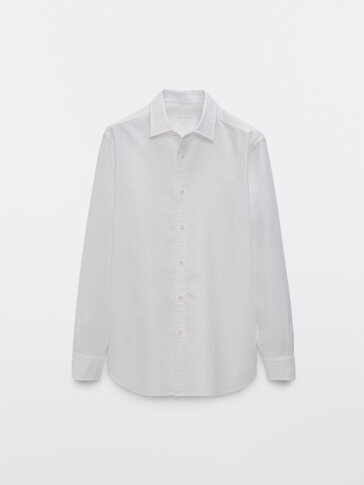 חולצת אוקספורד בגזרת Slim fit עשויה 100% כותנה