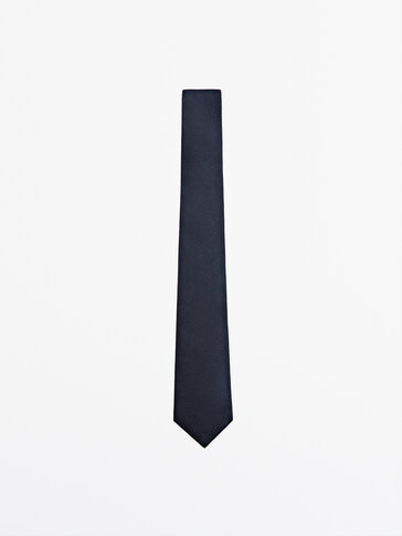 Тъмносиня вратовръзка от структурирана коприна